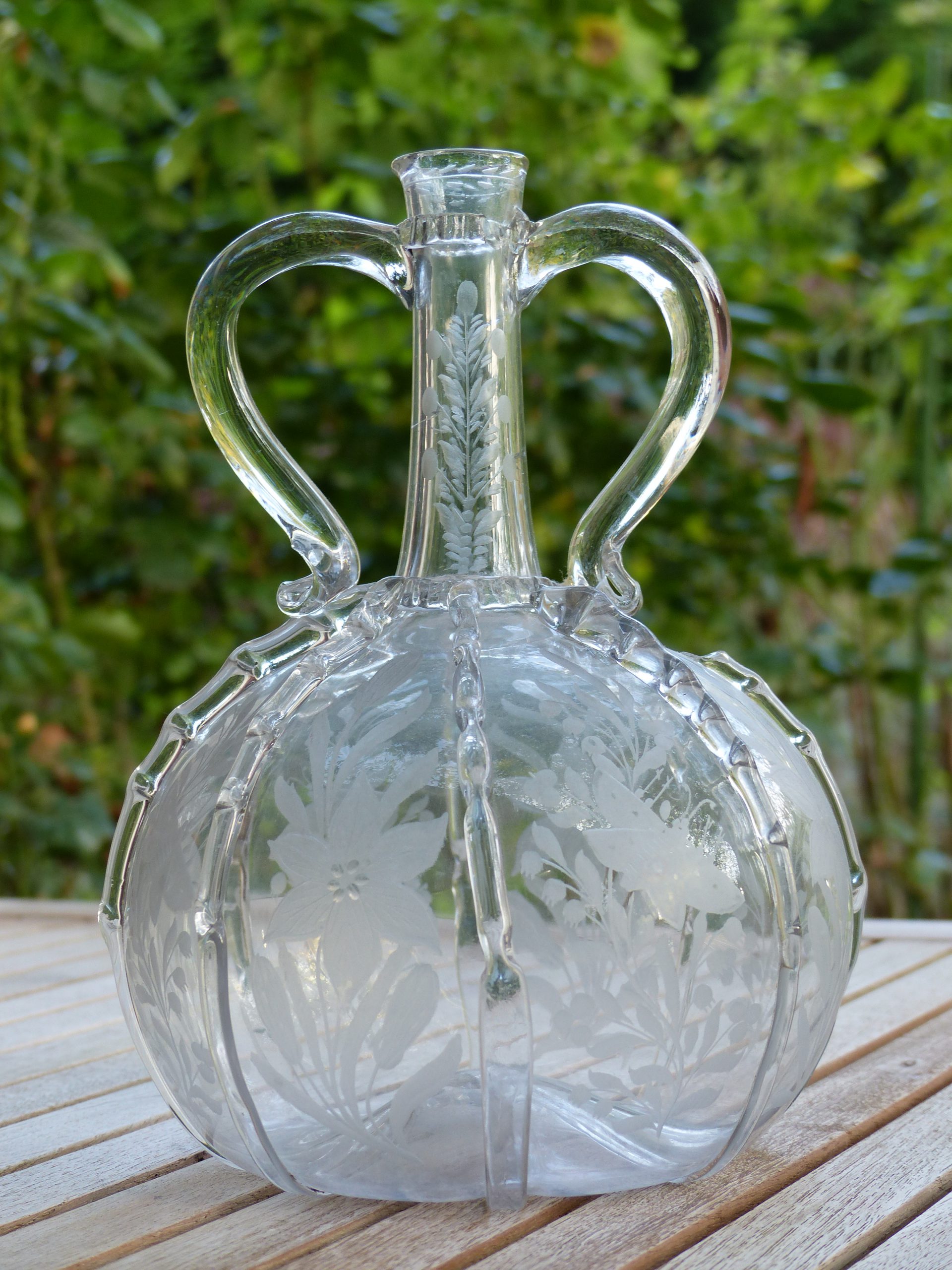 Pour le plaisir: une carafe à décanter liégeoise 18ème