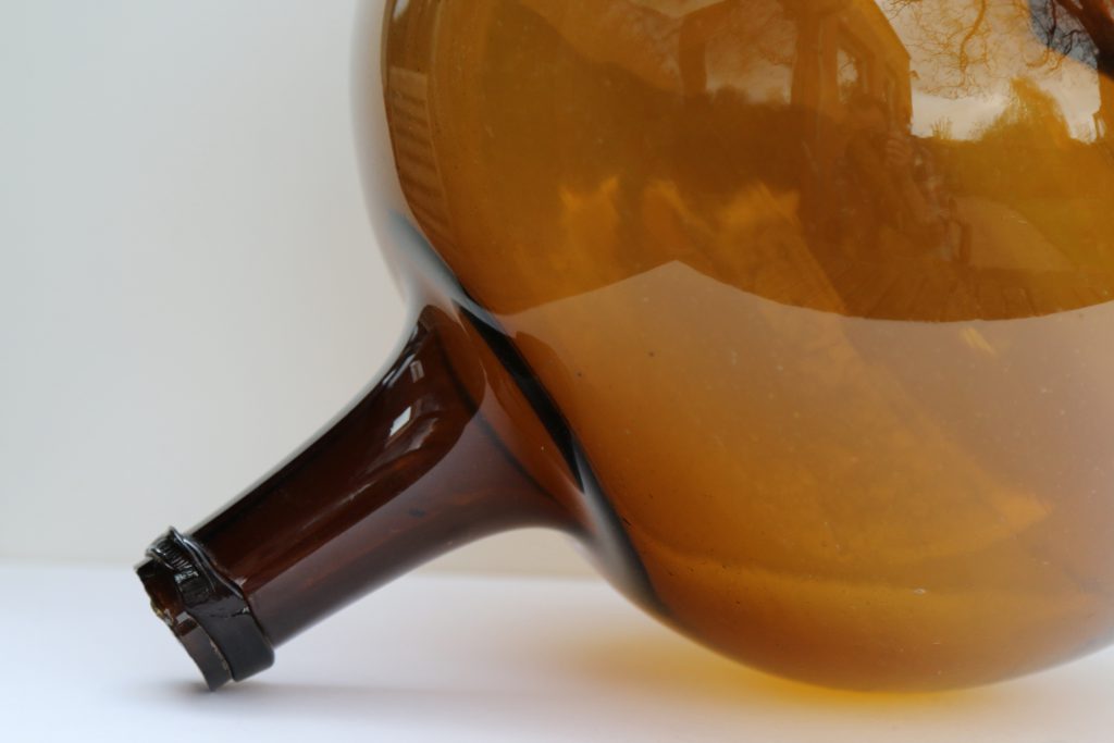 Bouteilles anciennes collection 18e siècle belgique