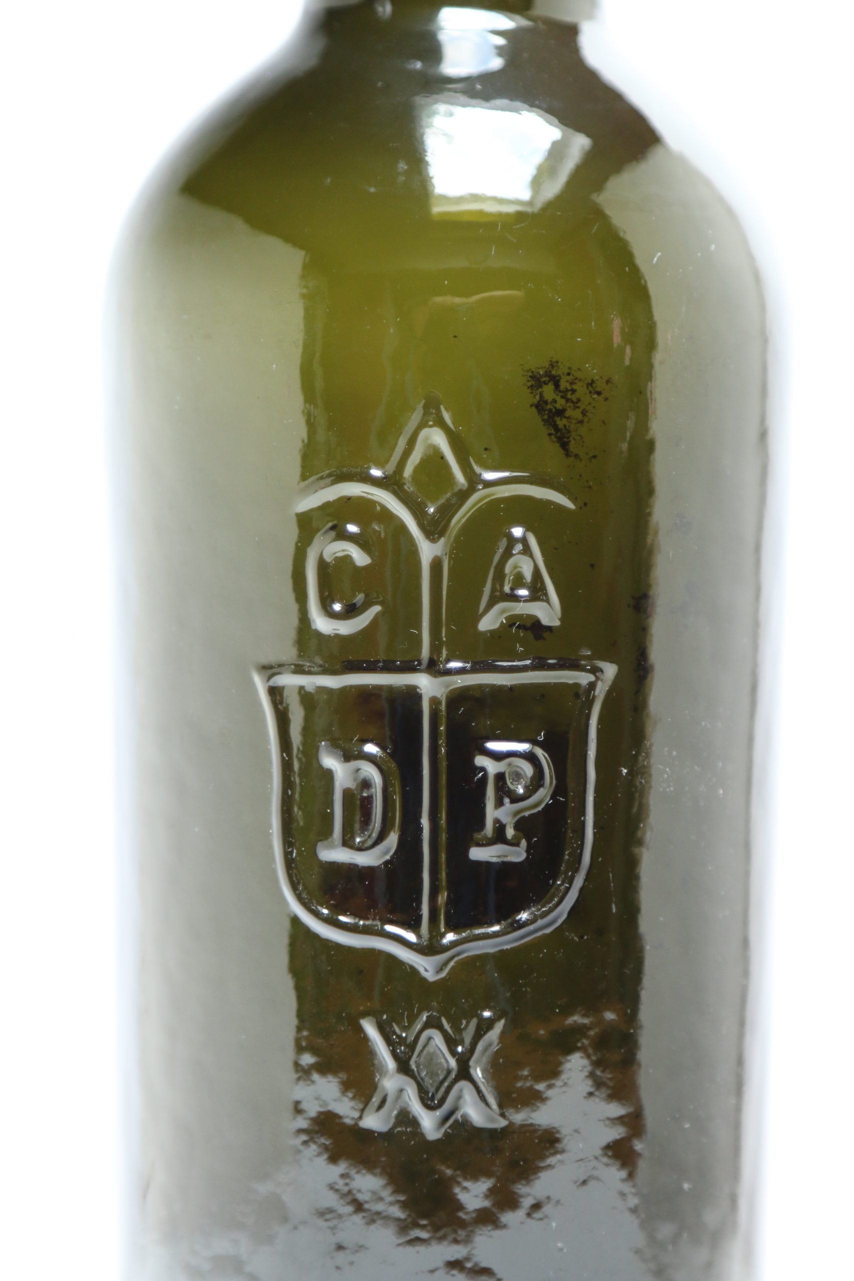 Une bouteille à porto estampée du 19ème