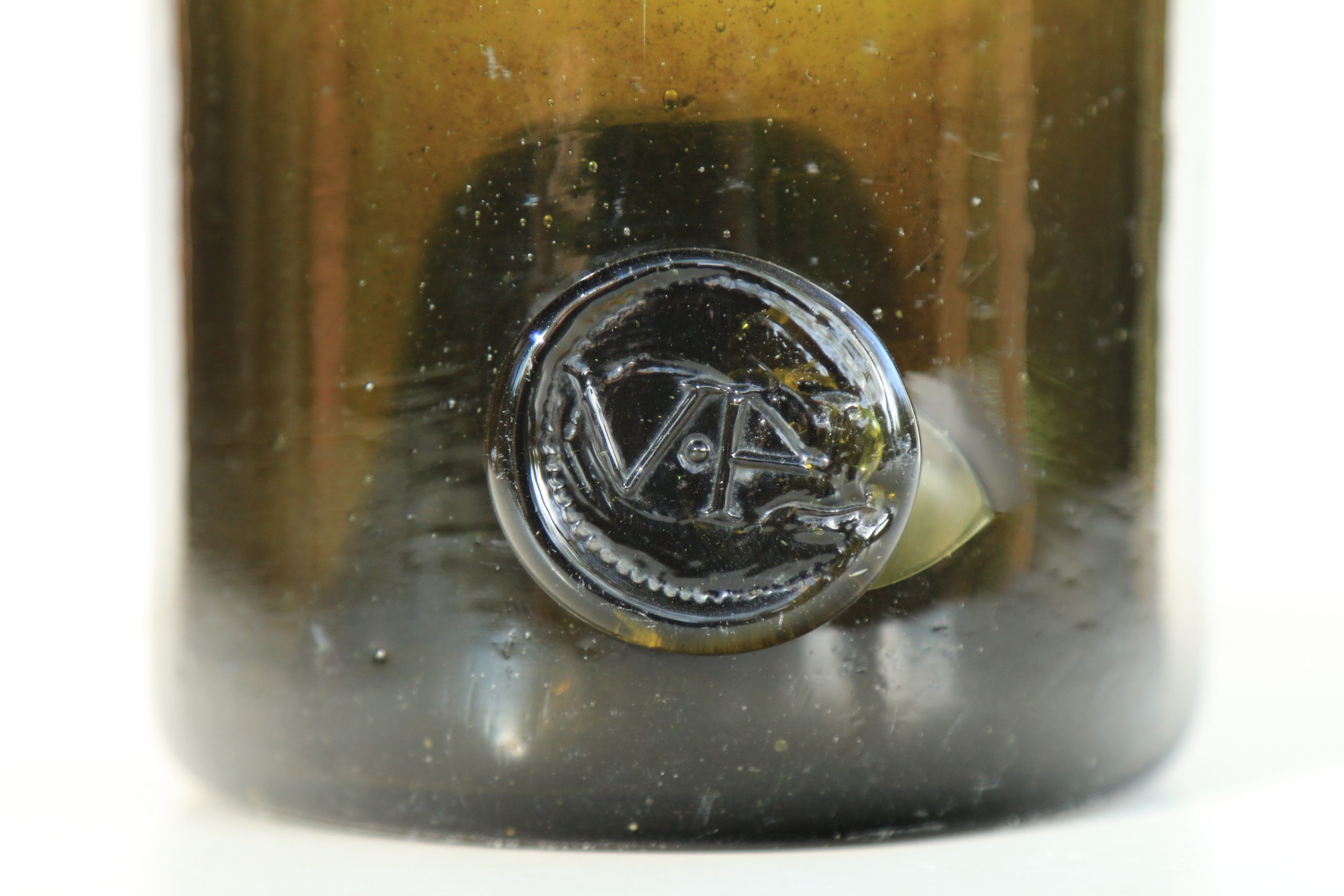 Bouteilles belges à bourgogne ou à bordeaux, à la fin du 18ème siècle