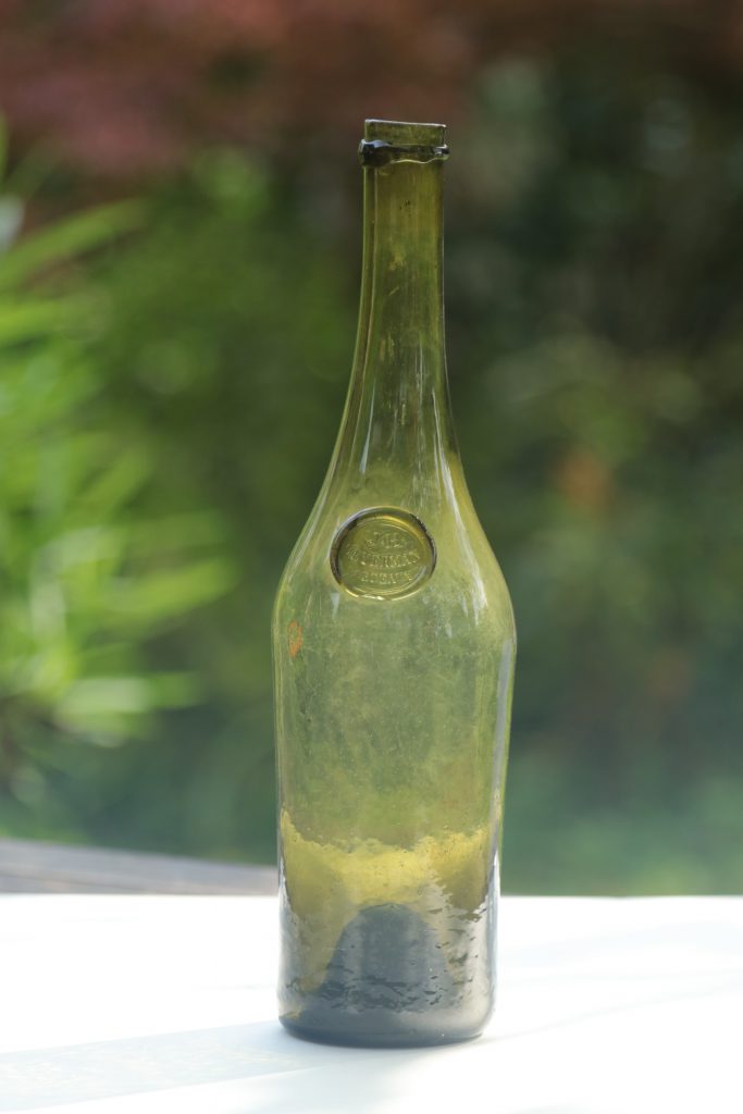 Bouteilles anciennes collection 18e siècle