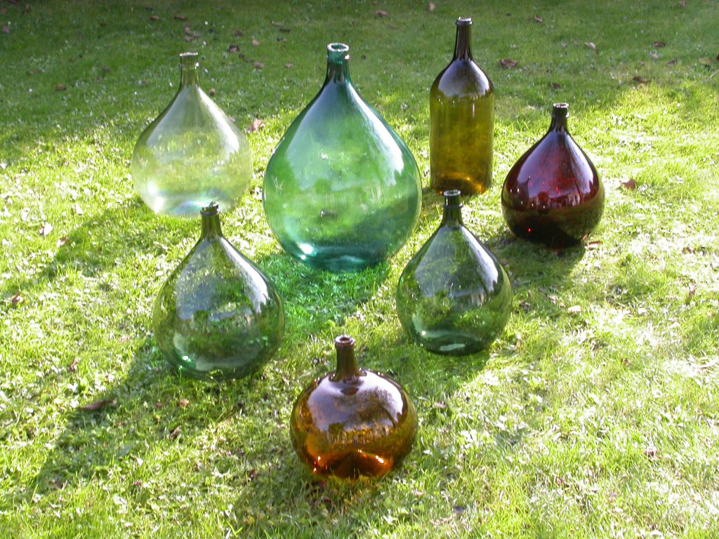 Bouteilles anciennes collection 18e siècle